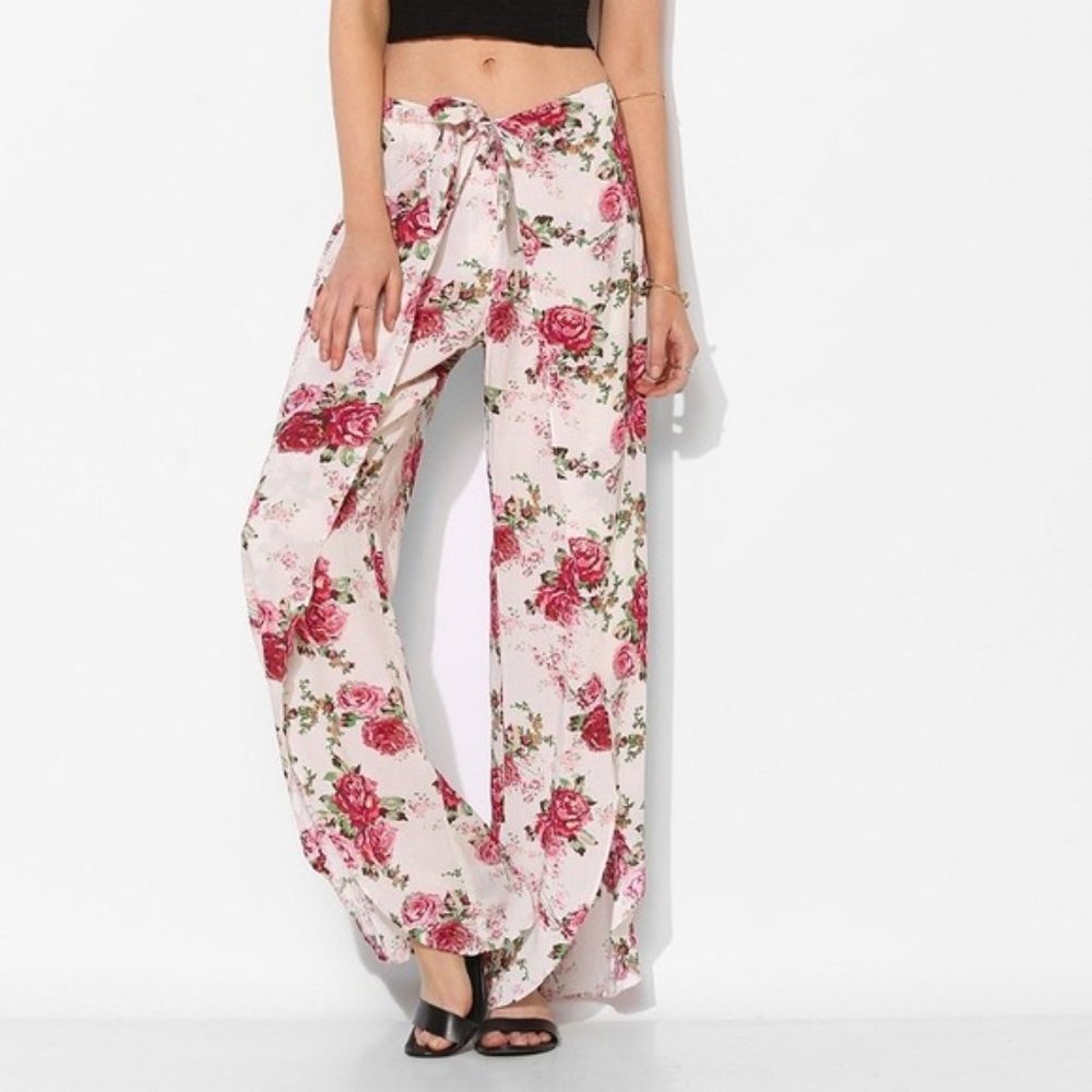 Urban Outfitters Pins & Needles White Floral High Rise Split Tulip Leg Pants